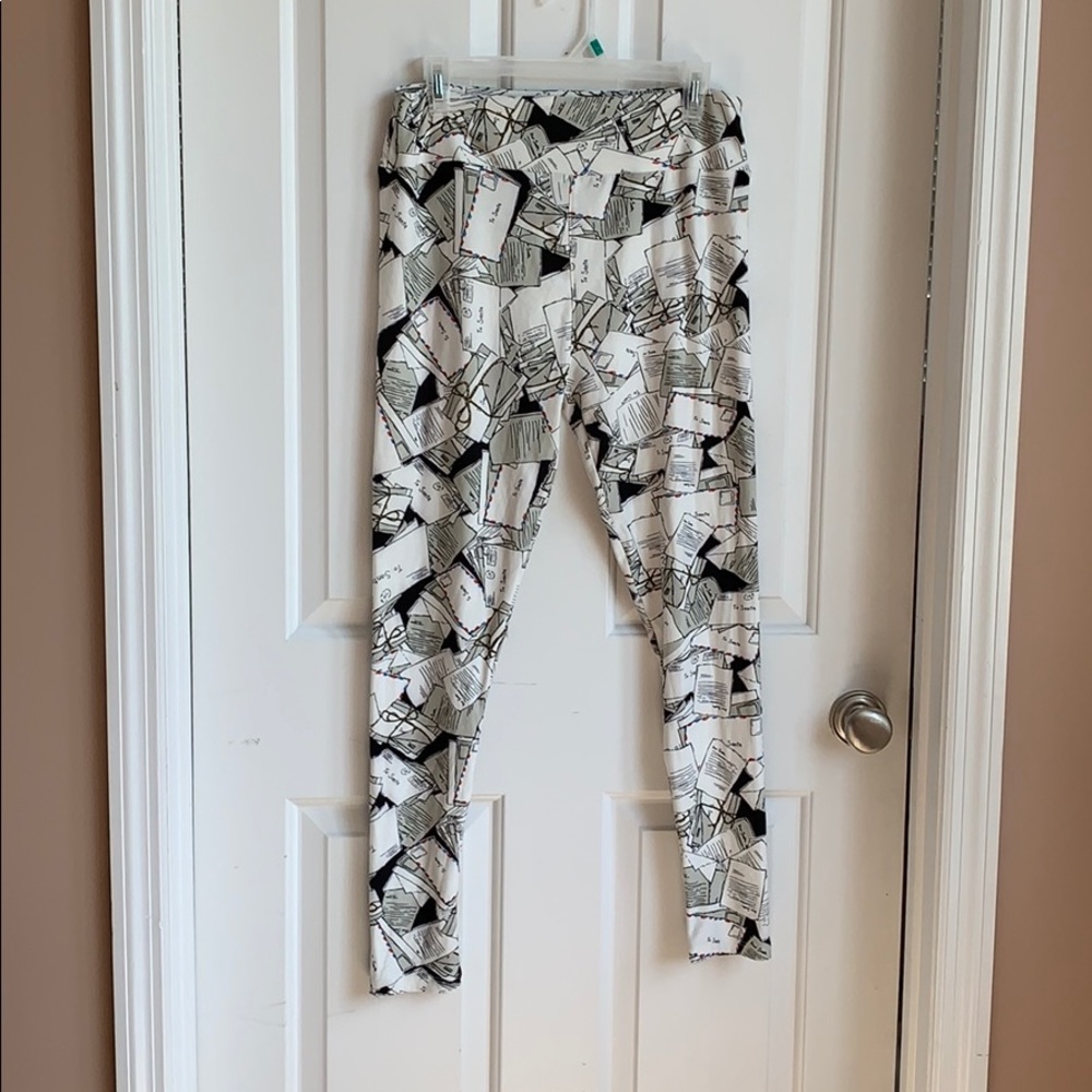 LulaRoe Christmas leggings!